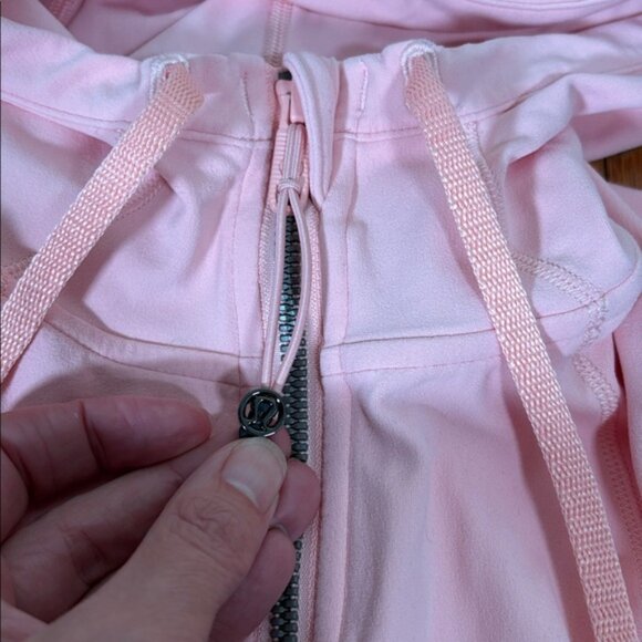 Lululemon Hooded Define Jacket *Nulu Pink size 4 - Picture 3 of 8